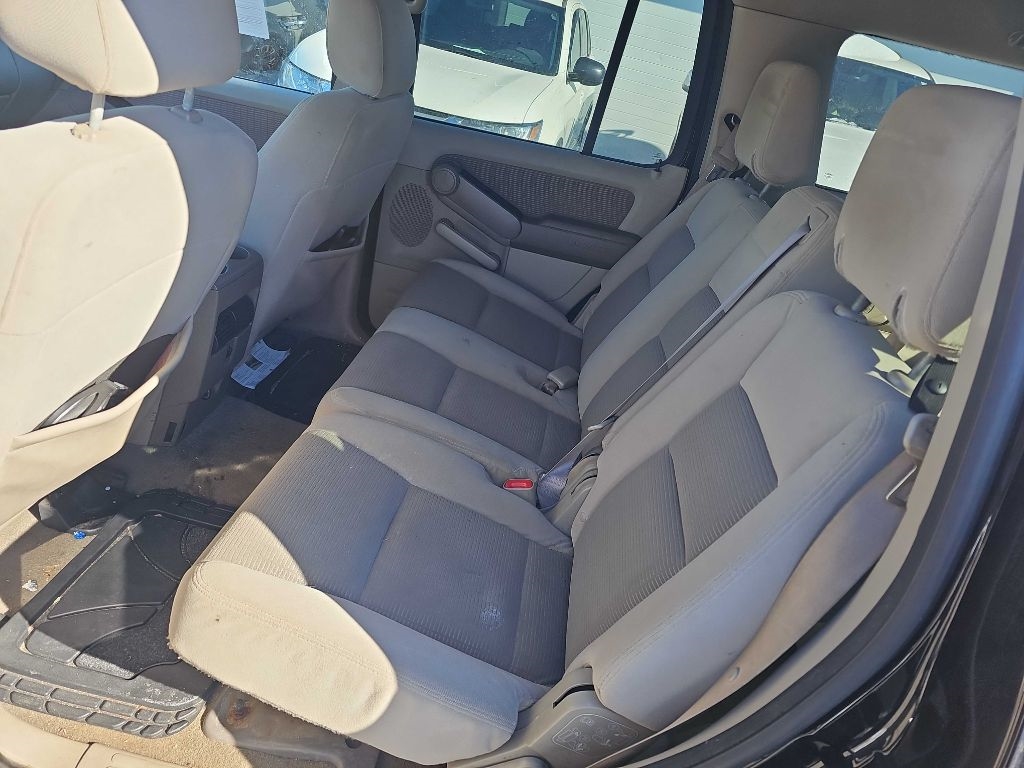 Ford Explorer 4dr 114" WB 4.6L XLT 4WD 2006