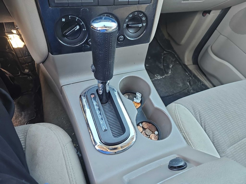 Ford Explorer 4dr 114" WB 4.6L XLT 4WD 2006