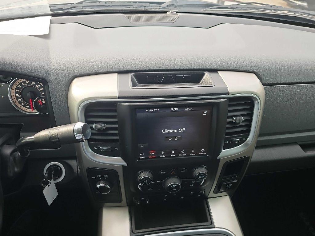 RAM 2500 Big Horn 4x4 Crew Cab 6'4" Box 2018