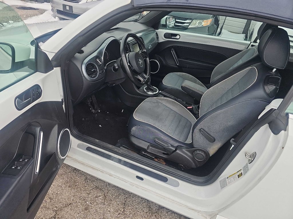 Volkswagen Beetle Convertible 2dr Auto 1.8T Denim 2016