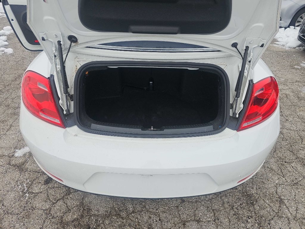 Volkswagen Beetle Convertible 2dr Auto 1.8T Denim 2016