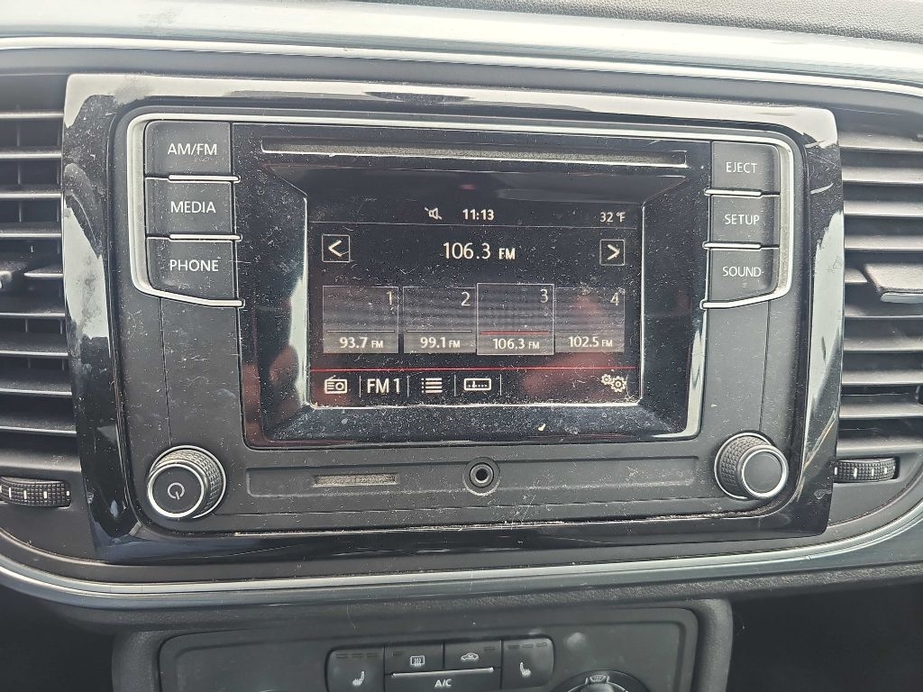 Volkswagen Beetle Convertible 2dr Auto 1.8T Denim 2016