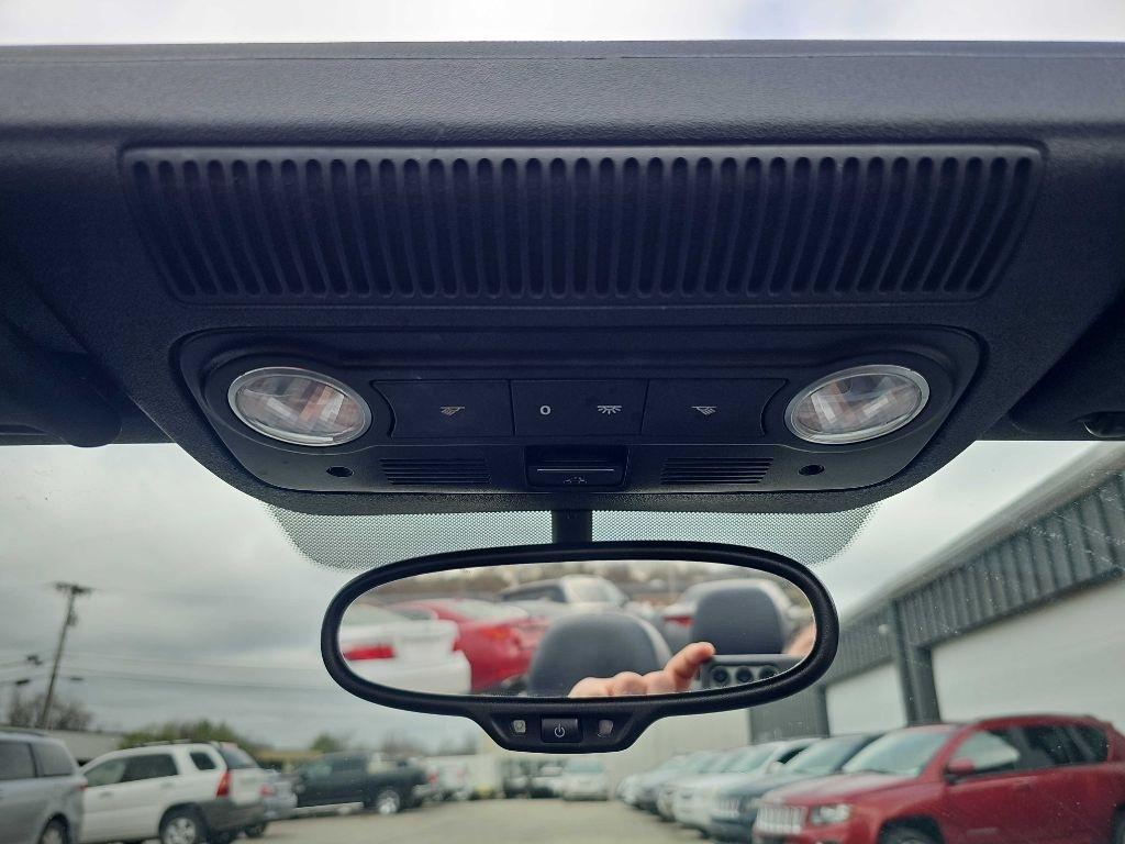 Volkswagen Beetle Convertible 2dr Auto 1.8T Denim 2016