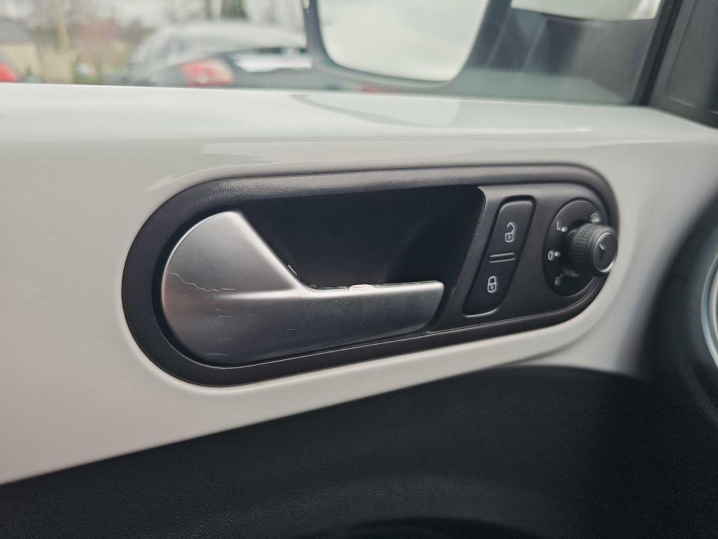 Volkswagen Beetle Convertible 2dr Auto 1.8T Denim 2016