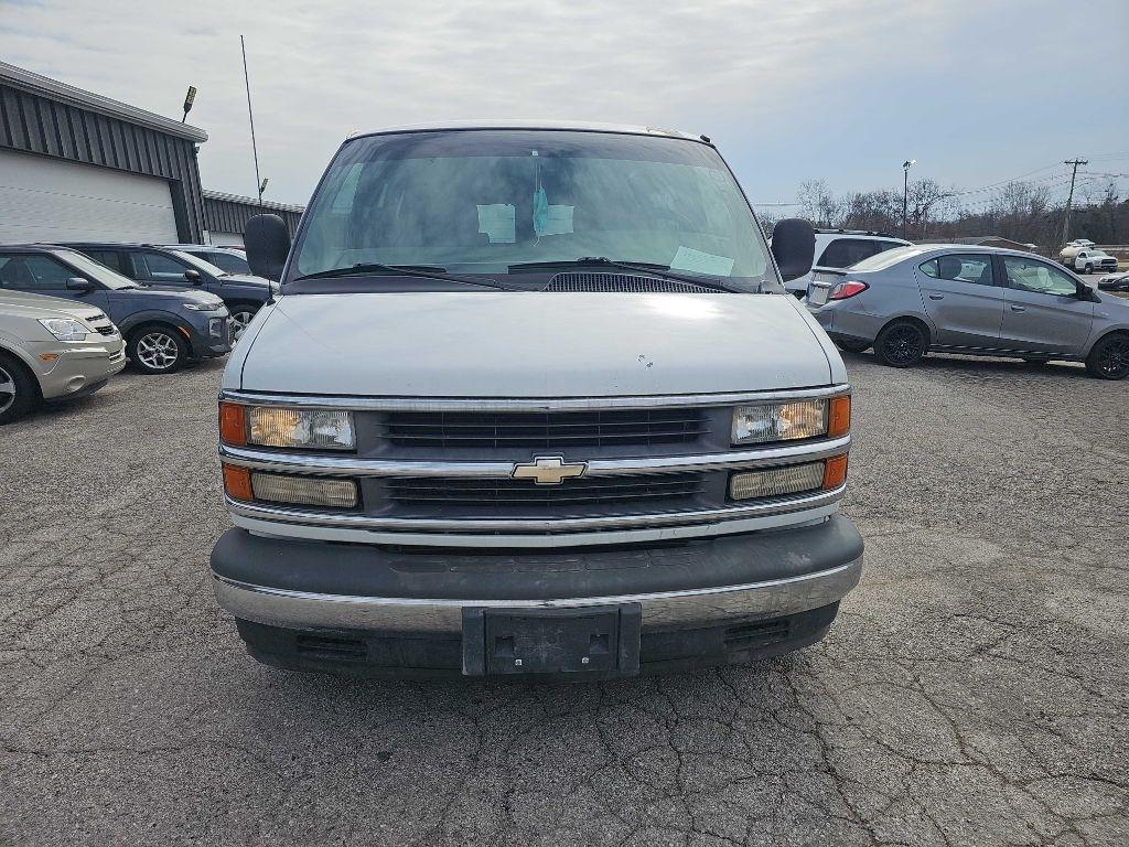 Chevrolet Express Cargo Van 1500 135" WB YF7 Upfitter 2001