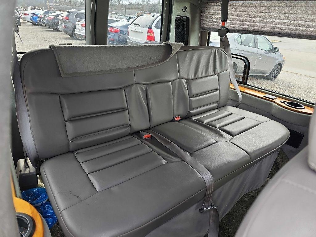 Chevrolet Express Cargo Van 1500 135" WB YF7 Upfitter 2001