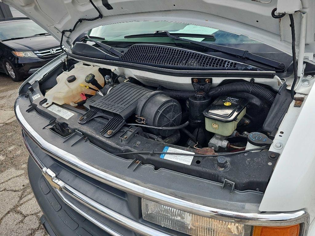 Chevrolet Express Cargo Van 1500 135" WB YF7 Upfitter 2001