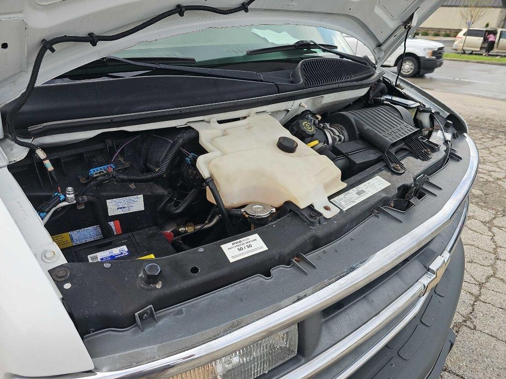 Chevrolet Express Cargo Van 1500 135" WB YF7 Upfitter 2001