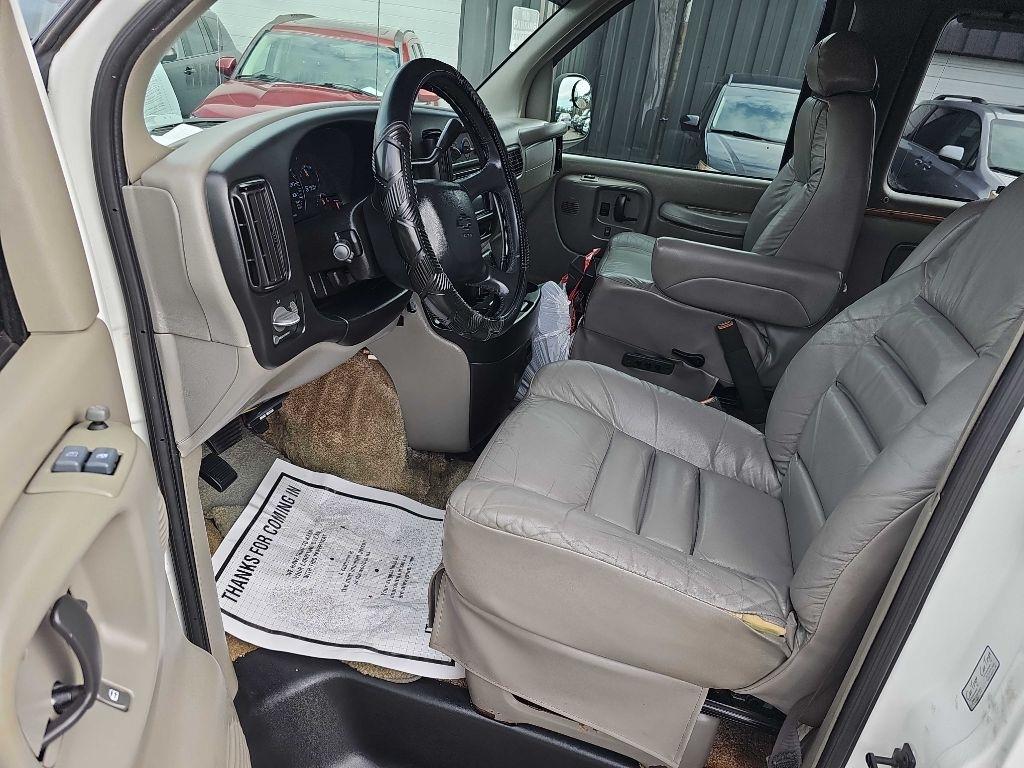 Chevrolet Express Cargo Van 1500 135" WB YF7 Upfitter 2001