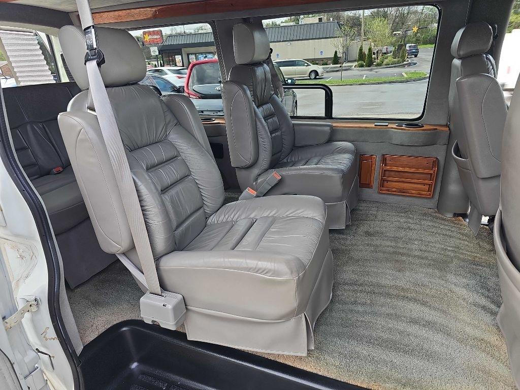 Chevrolet Express Cargo Van 1500 135" WB YF7 Upfitter 2001
