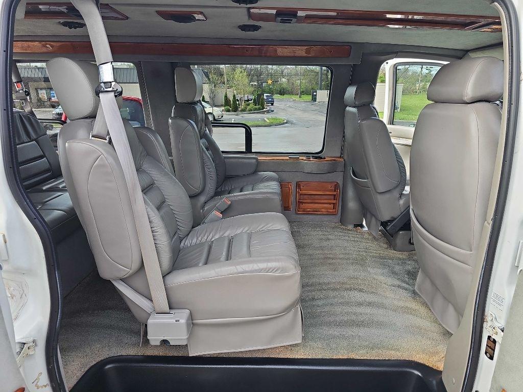 Chevrolet Express Cargo Van 1500 135" WB YF7 Upfitter 2001