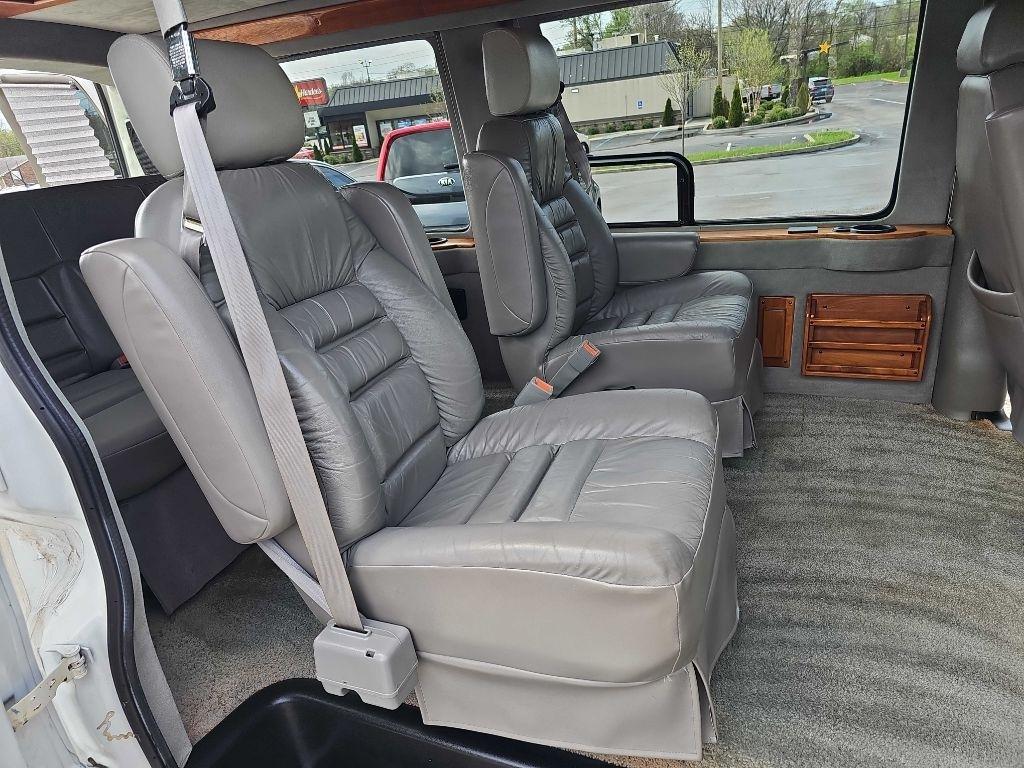 Chevrolet Express Cargo Van 1500 135" WB YF7 Upfitter 2001