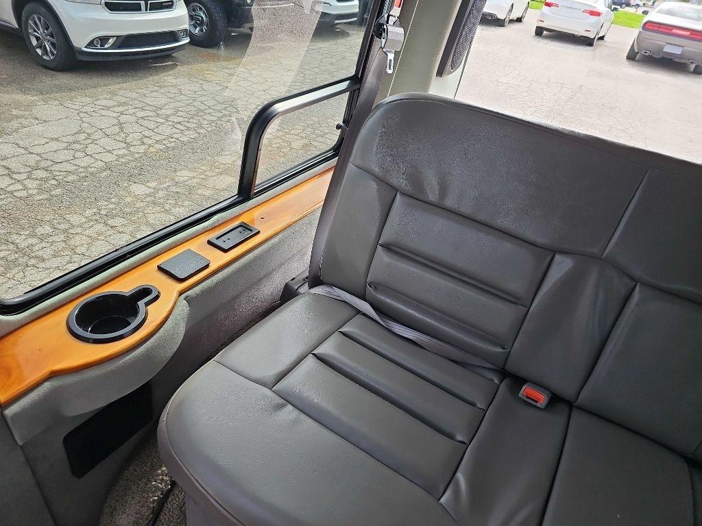 Chevrolet Express Cargo Van 1500 135" WB YF7 Upfitter 2001