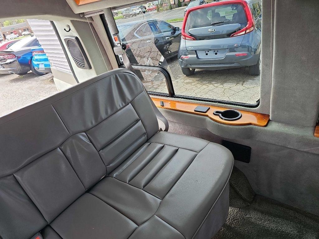 Chevrolet Express Cargo Van 1500 135" WB YF7 Upfitter 2001