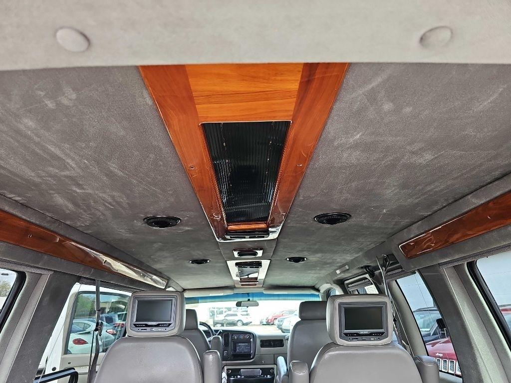 Chevrolet Express Cargo Van 1500 135" WB YF7 Upfitter 2001