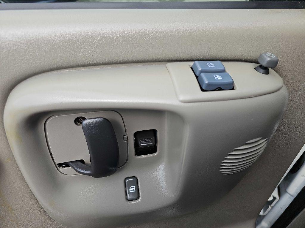 Chevrolet Express Cargo Van 1500 135" WB YF7 Upfitter 2001