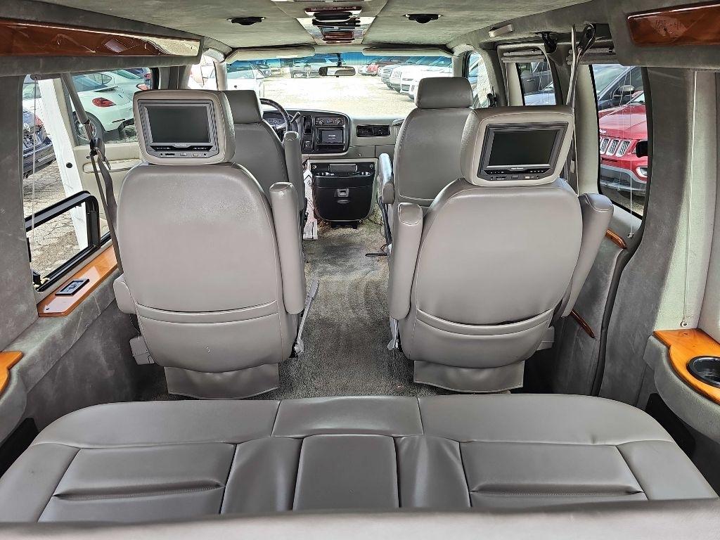 Chevrolet Express Cargo Van 1500 135" WB YF7 Upfitter 2001