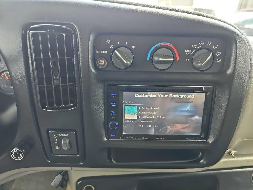 Chevrolet Express Cargo Van 1500 135" WB YF7 Upfitter 2001