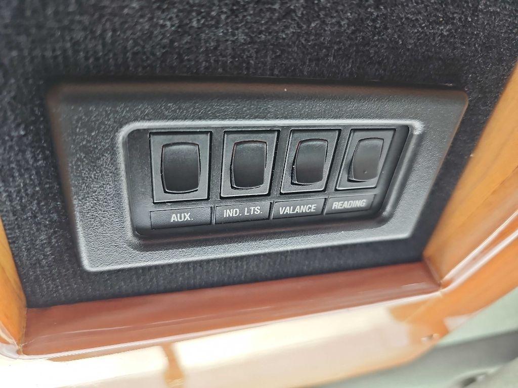 Chevrolet Express Cargo Van 1500 135" WB YF7 Upfitter 2001