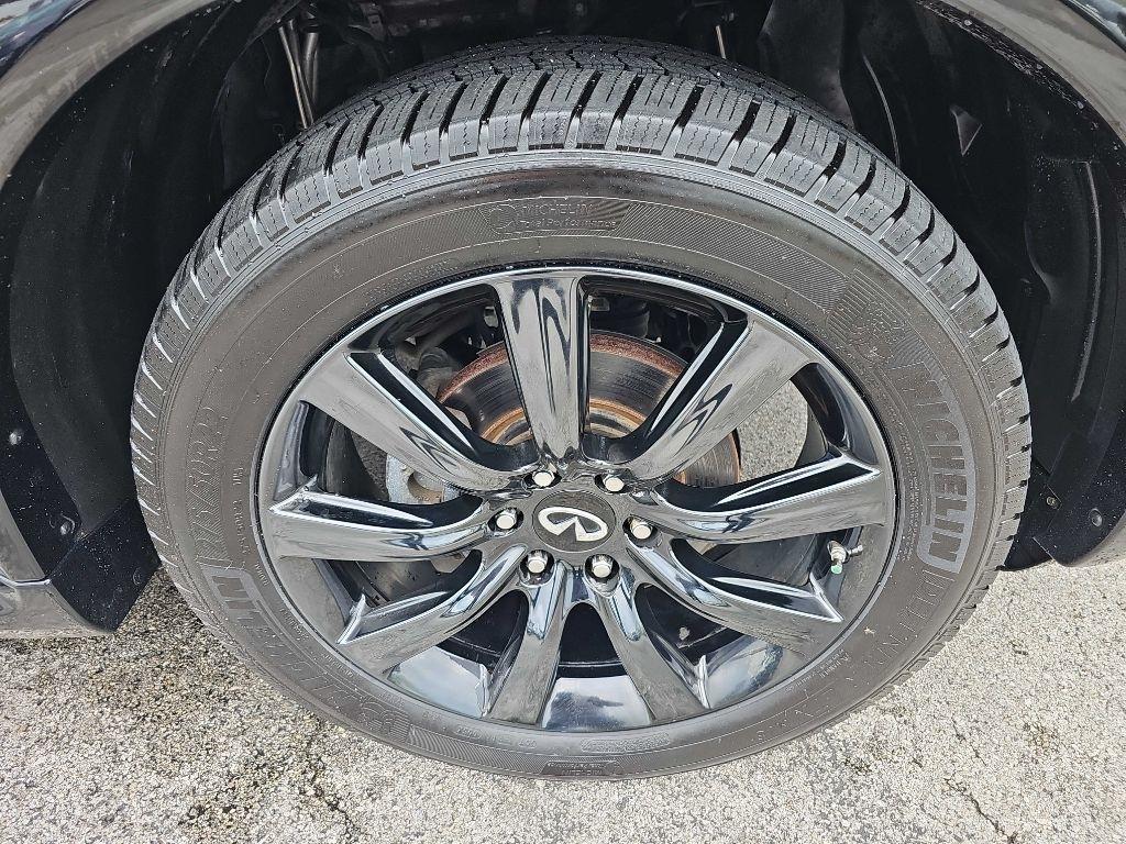 Infiniti QX80 4WD 4dr 2014