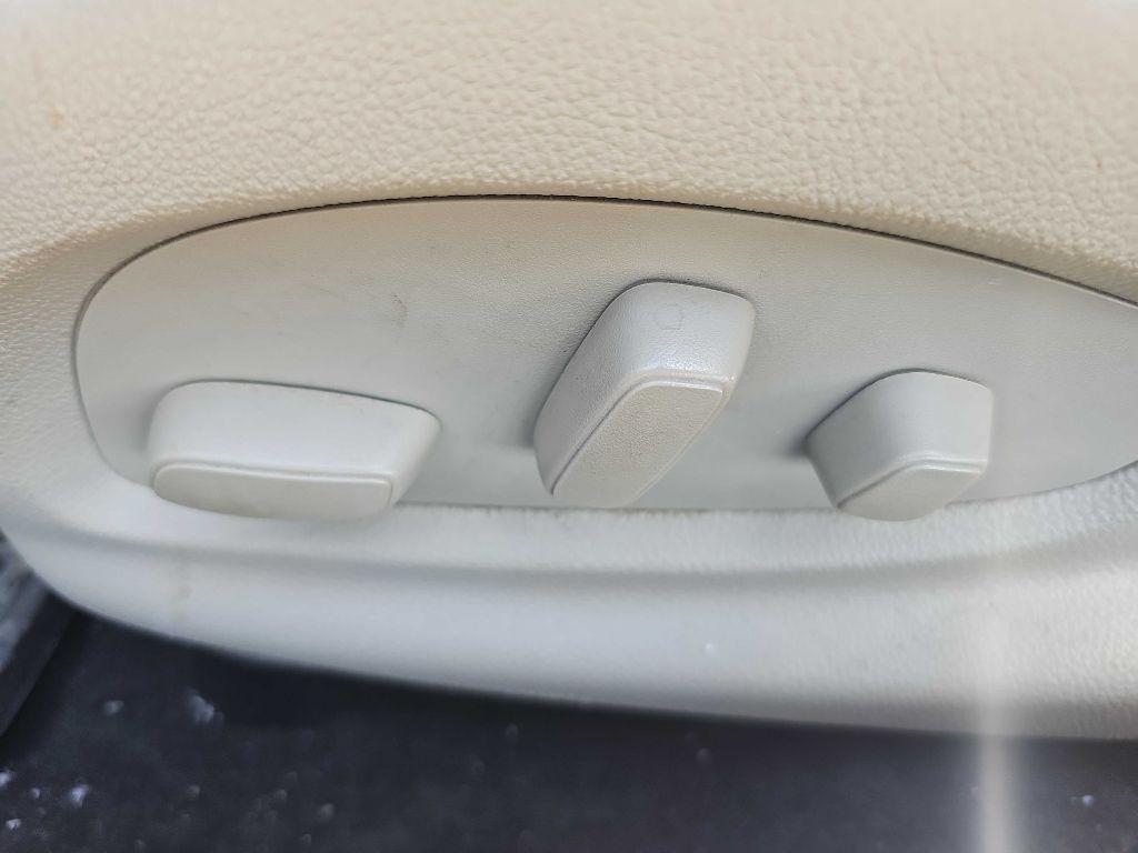 Cadillac ATS Sedan 4dr Sdn 2.0L Luxury Collection AWD 2016