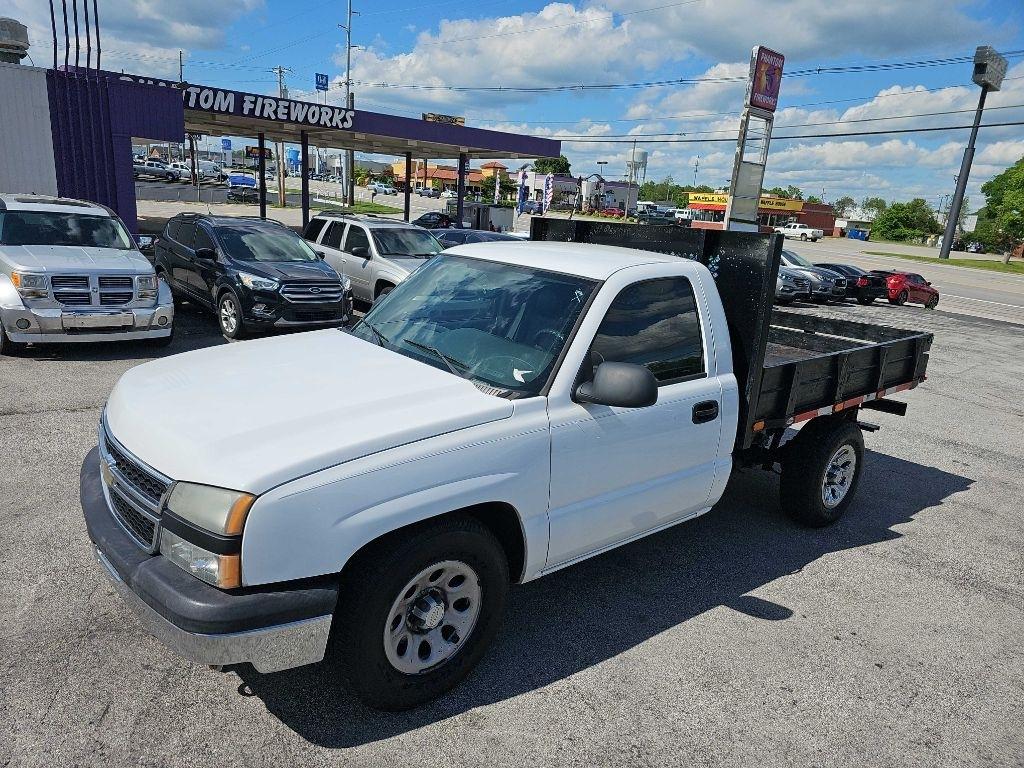 Chevrolet Silverado 1500 Reg Cab 133.0" WB 2WD Work Truck 2006