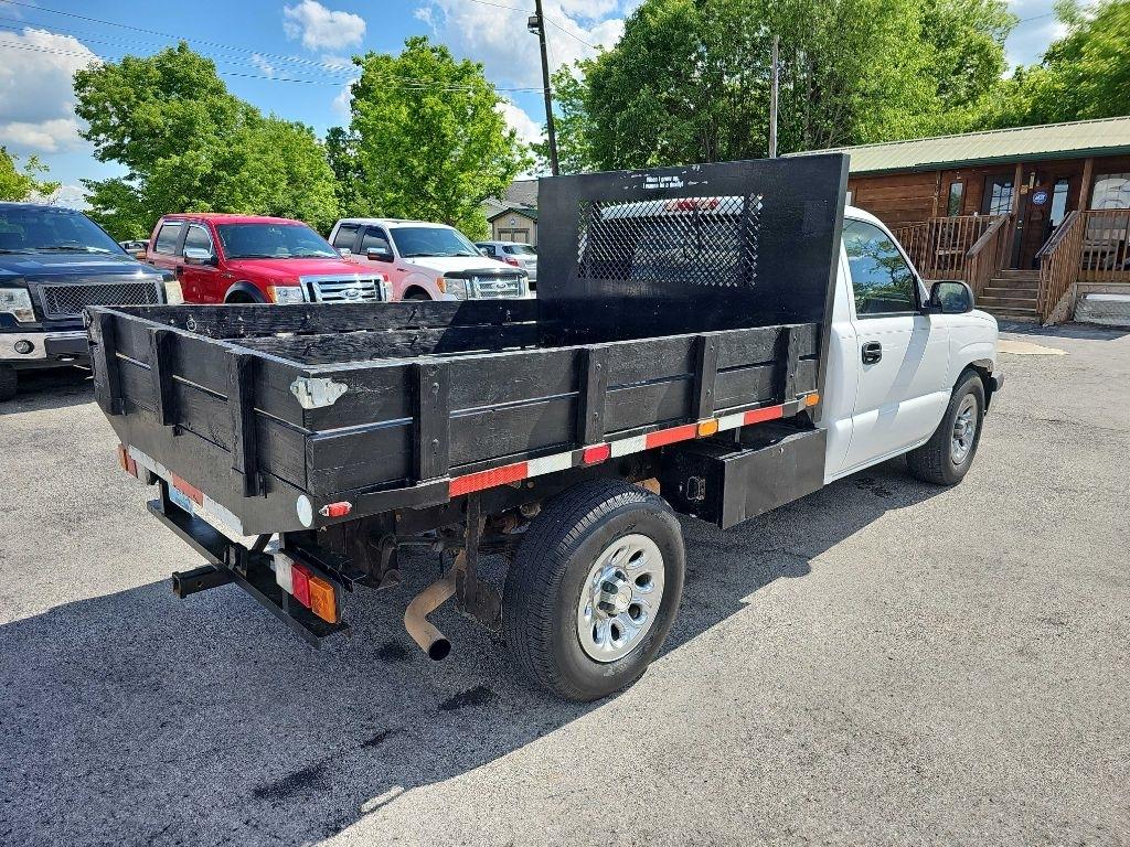 Chevrolet Silverado 1500 Reg Cab 133.0" WB 2WD Work Truck 2006