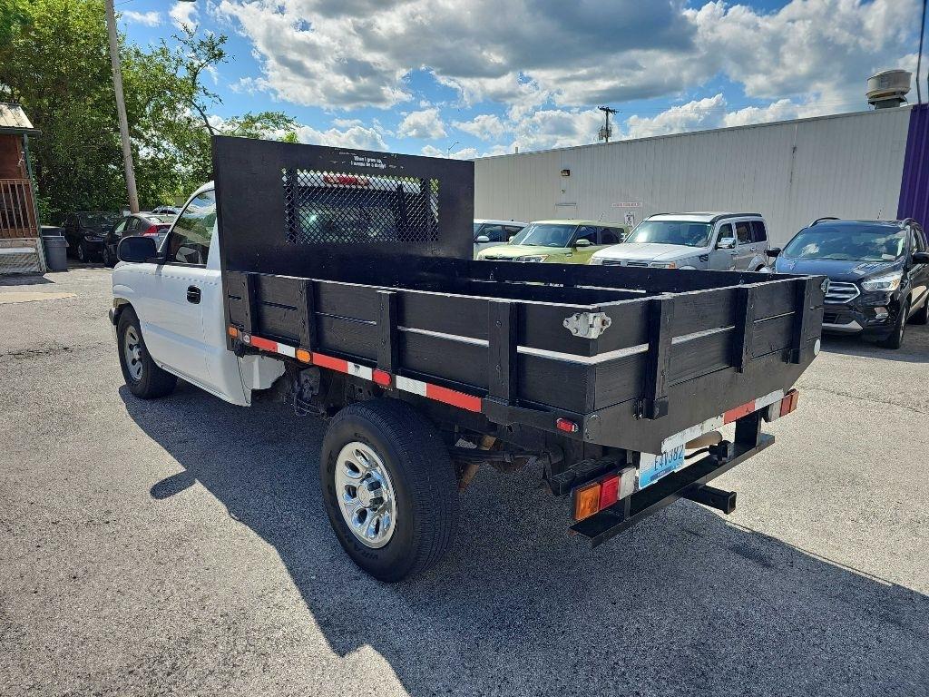Chevrolet Silverado 1500 Reg Cab 133.0" WB 2WD Work Truck 2006