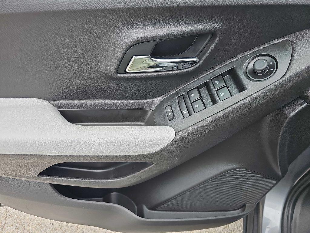 Chevrolet Trax FWD 4dr LS 2020