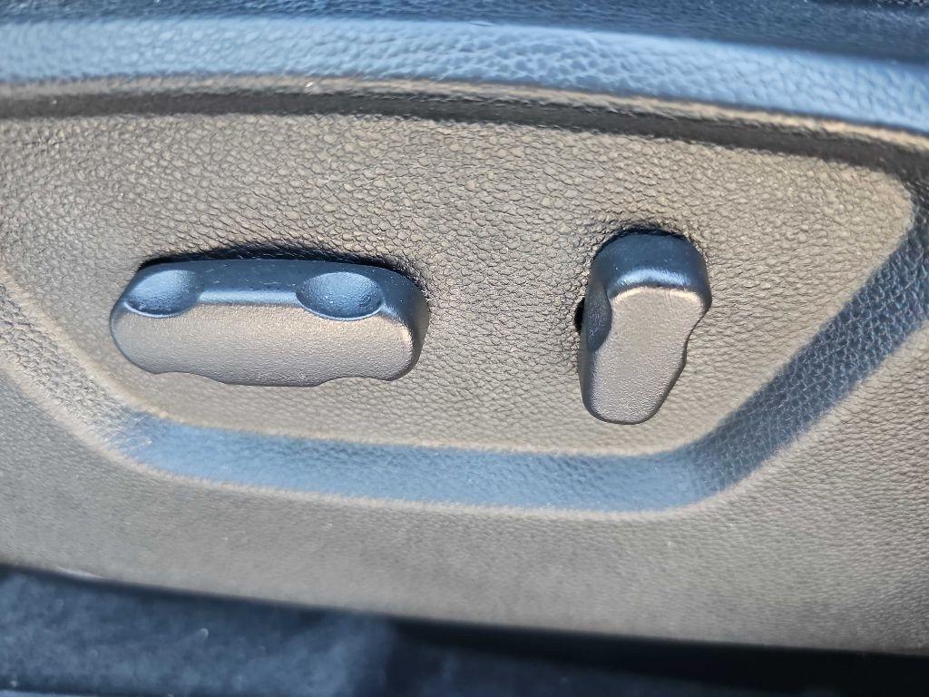 Chevrolet Captiva Sport Fleet FWD 4dr LTZ 2013