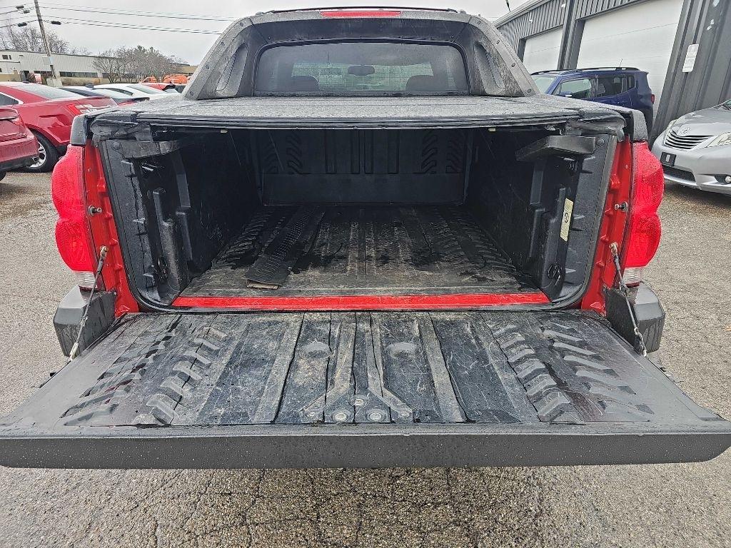 Chevrolet Avalanche 1500 5dr Crew Cab 130" WB 4WD 2003