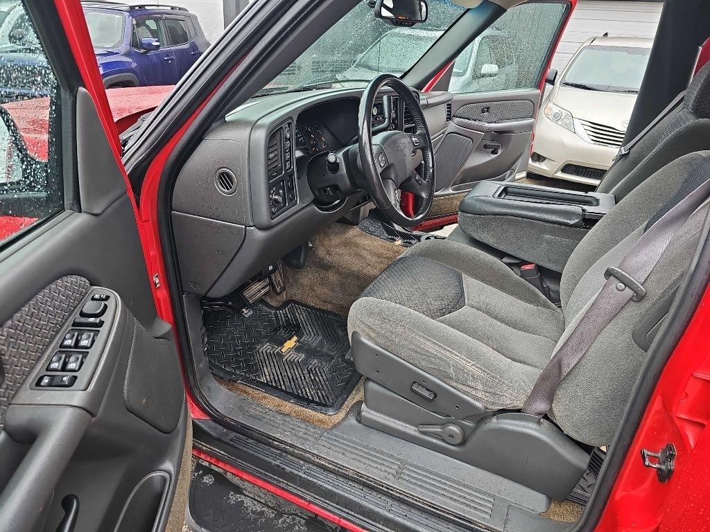 Chevrolet Avalanche 1500 5dr Crew Cab 130" WB 4WD 2003