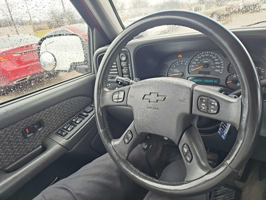 Chevrolet Avalanche 1500 5dr Crew Cab 130" WB 4WD 2003