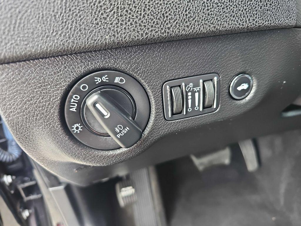 Dodge Charger SXT AWD 2021