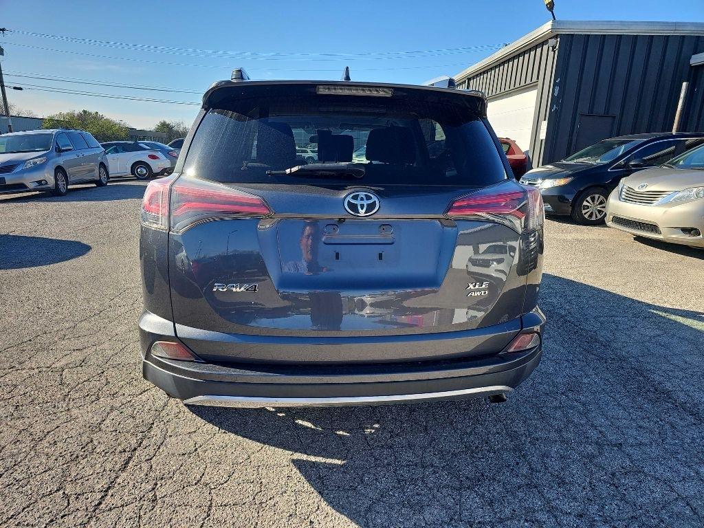 Toyota RAV4 XLE AWD 2018