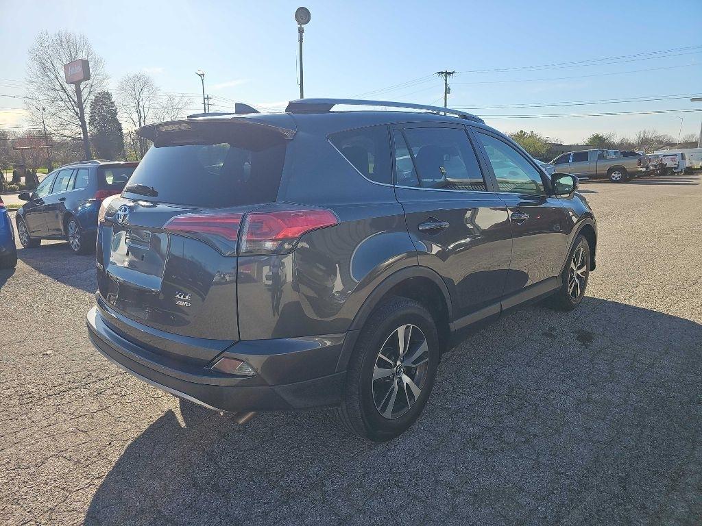 Toyota RAV4 XLE AWD 2018