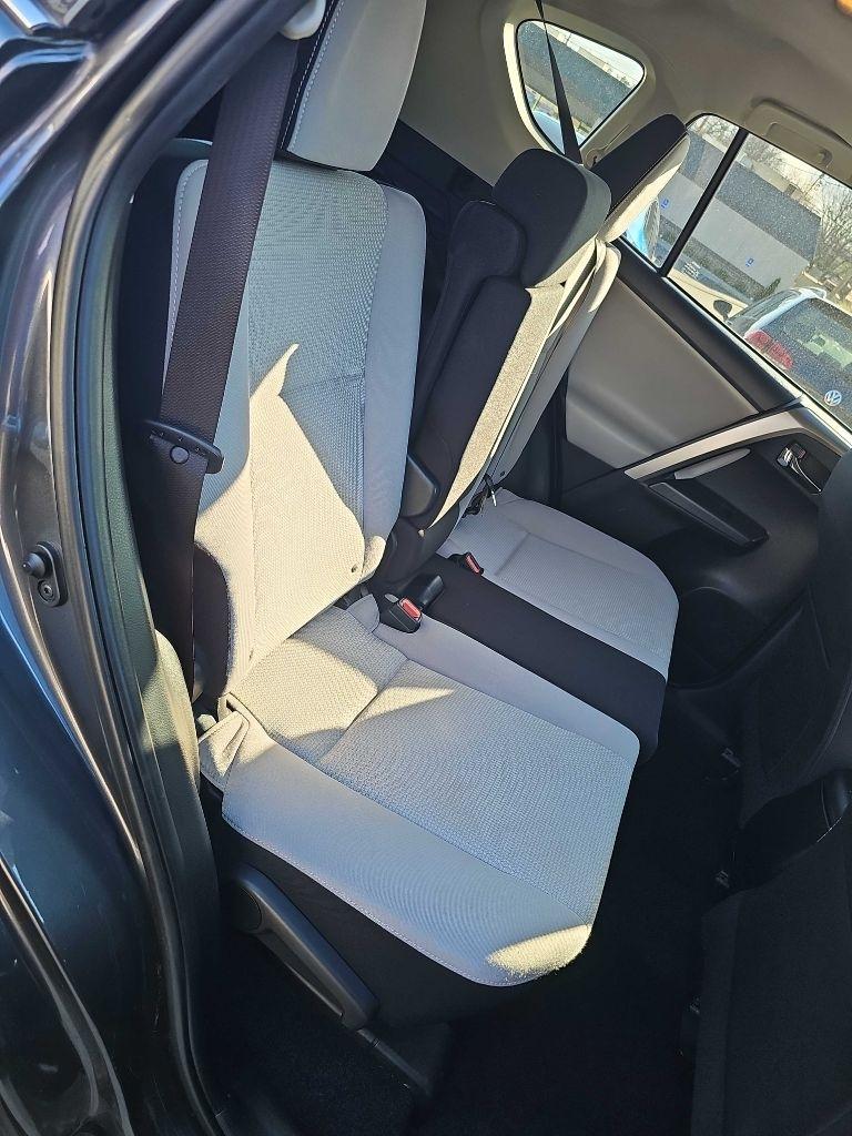 Toyota RAV4 XLE AWD 2018