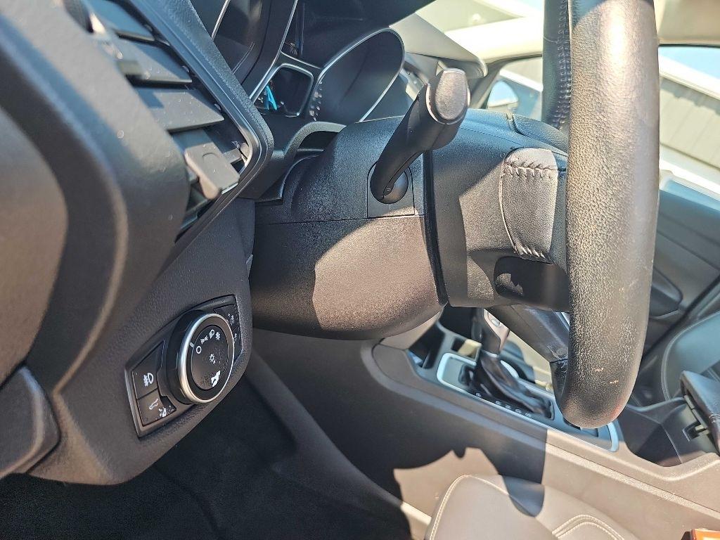 Ford Escape SEL FWD 2019