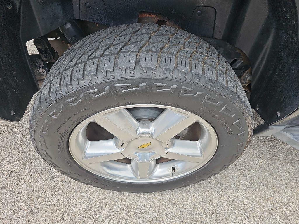 Chevrolet Avalanche 2WD Crew Cab LT 2013