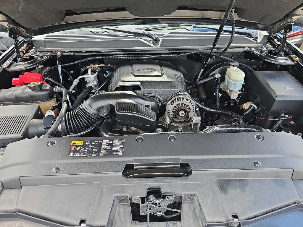 Chevrolet Avalanche 2WD Crew Cab LT 2013