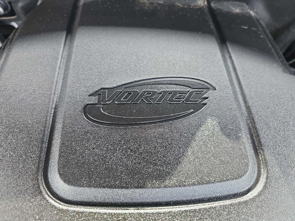 Chevrolet Avalanche 2WD Crew Cab LT 2013