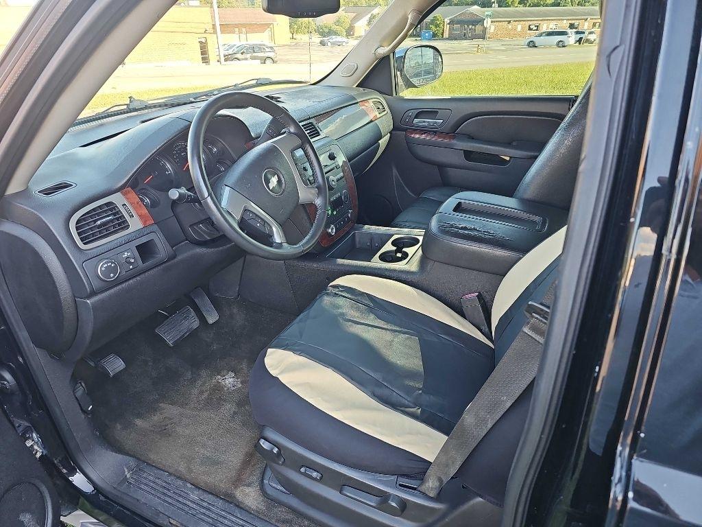 Chevrolet Avalanche 2WD Crew Cab LT 2013