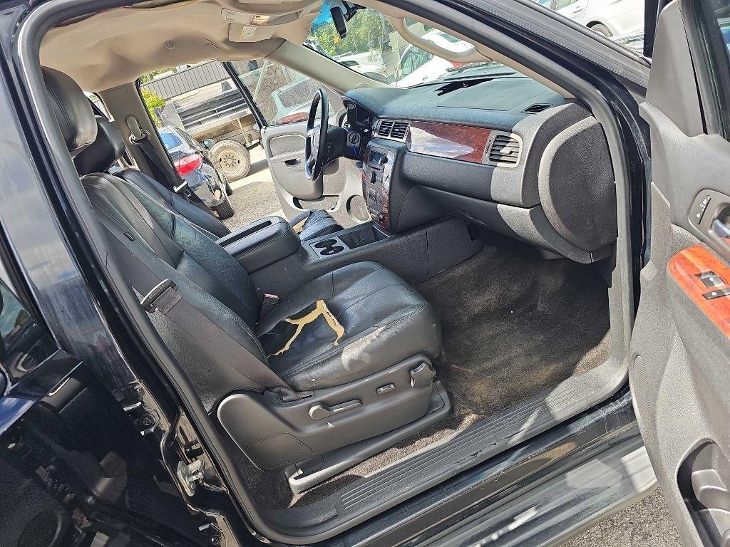 Chevrolet Avalanche 2WD Crew Cab LT 2013