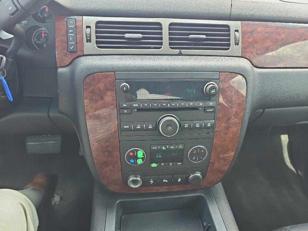 Chevrolet Avalanche 2WD Crew Cab LT 2013