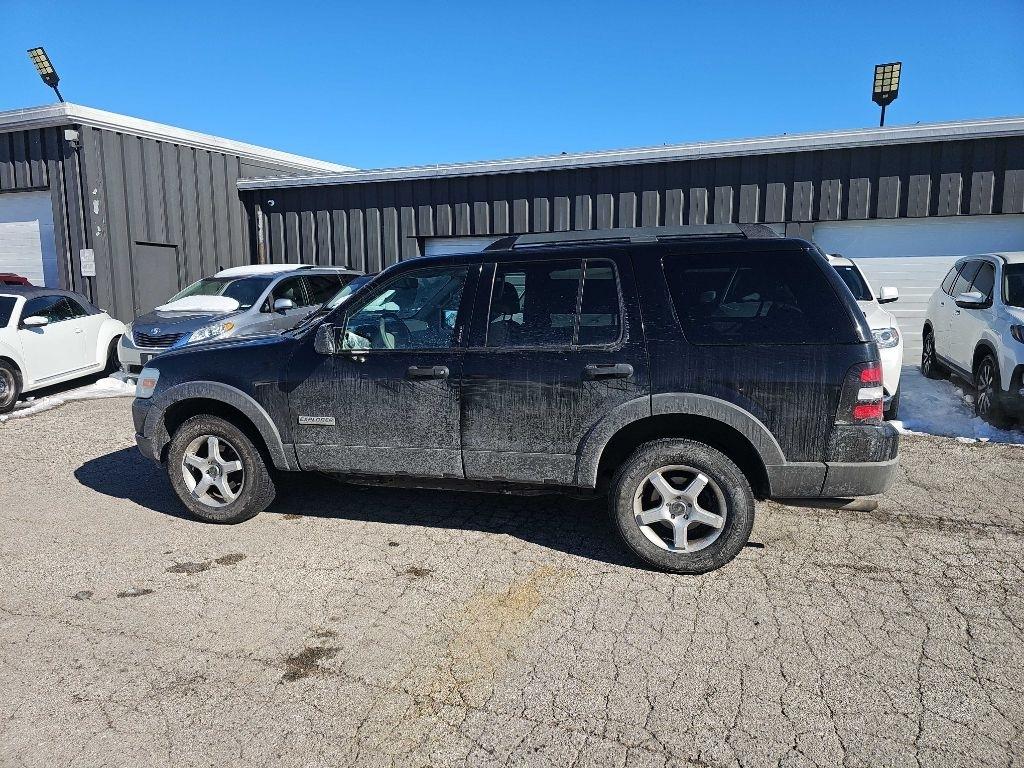 Ford Explorer 4dr 114" WB 4.6L XLT 4WD 2006