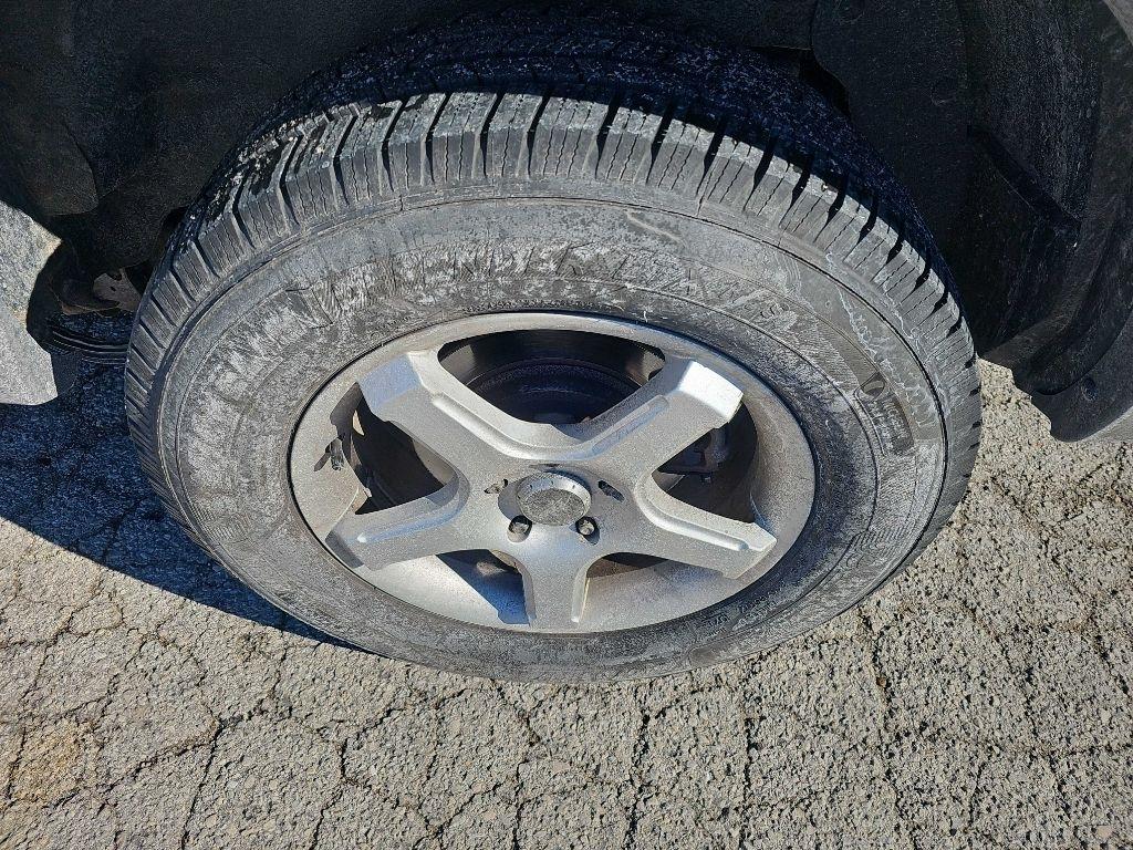 Ford Explorer 4dr 114" WB 4.6L XLT 4WD 2006