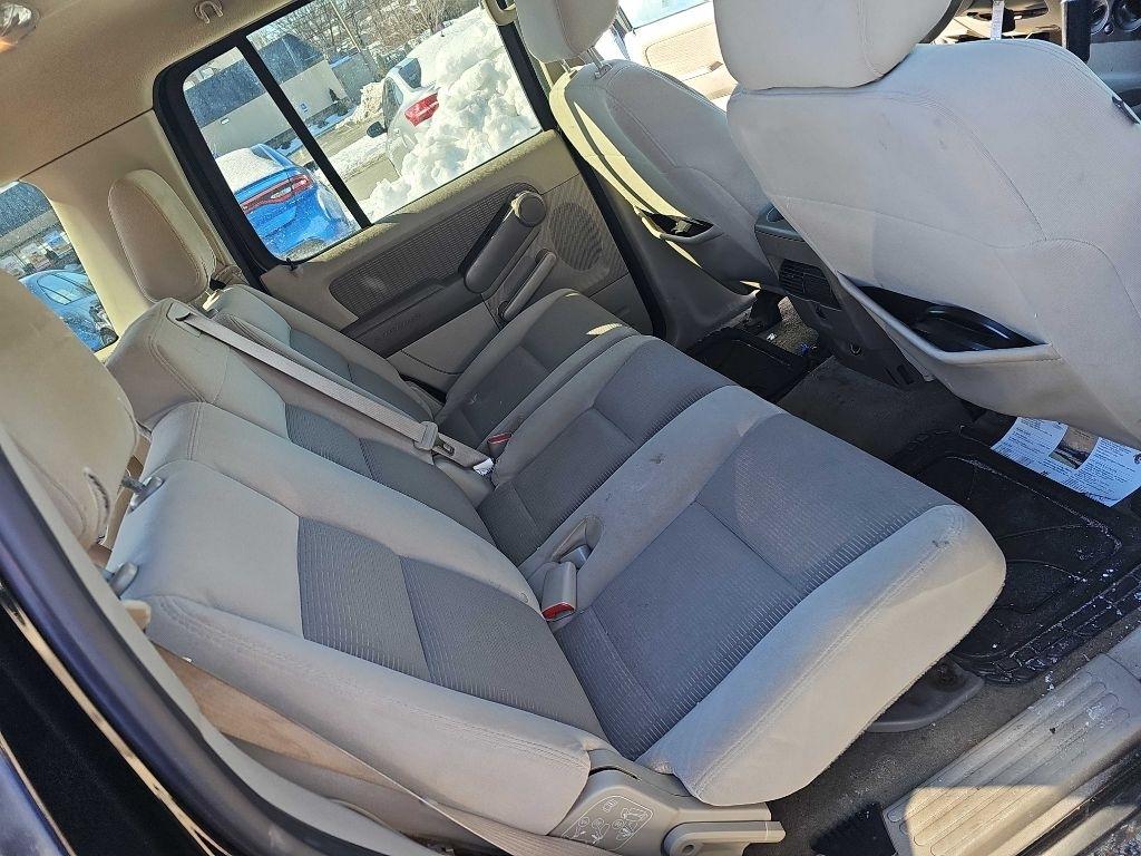 Ford Explorer 4dr 114" WB 4.6L XLT 4WD 2006