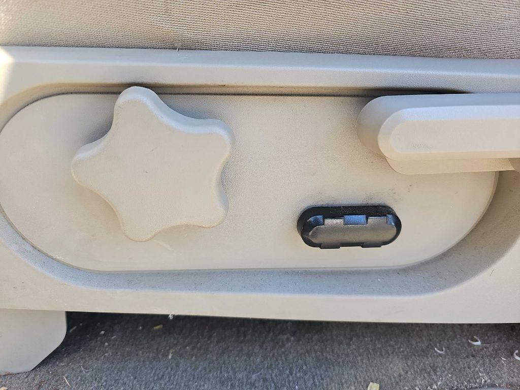 Ford Explorer 4dr 114" WB 4.6L XLT 4WD 2006