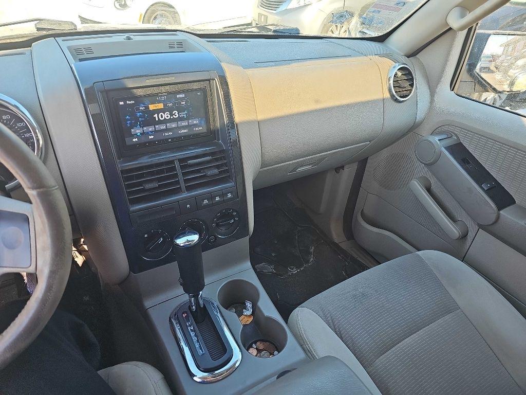 Ford Explorer 4dr 114" WB 4.6L XLT 4WD 2006