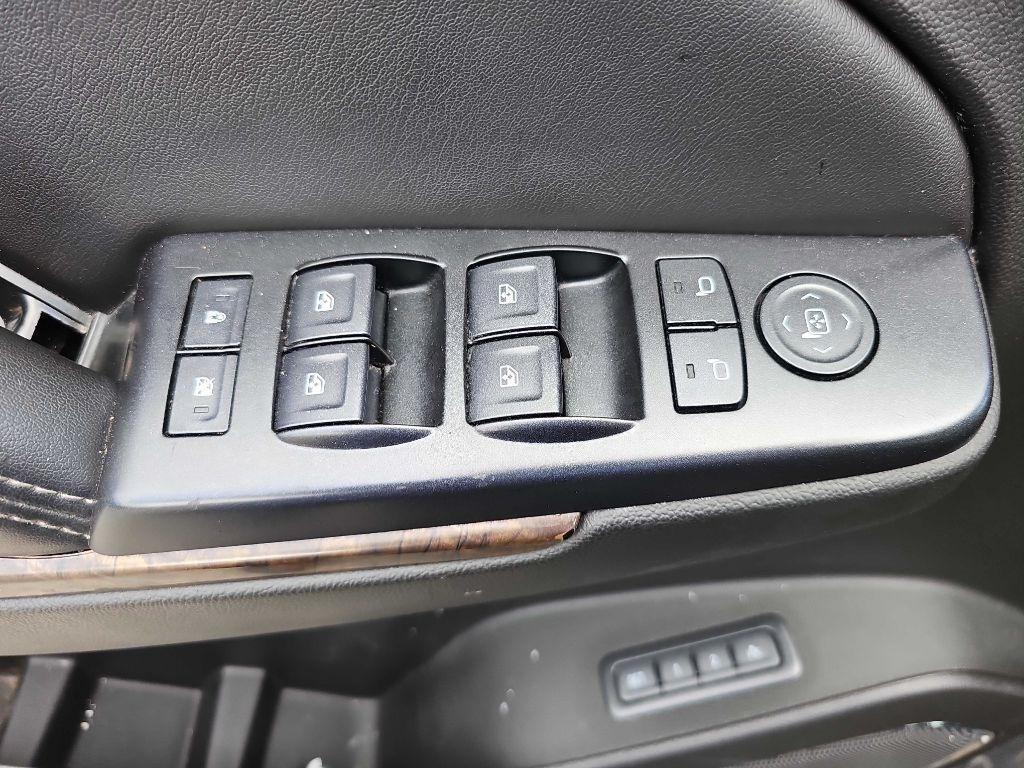 Chevrolet Tahoe 4WD 4dr LT 2017